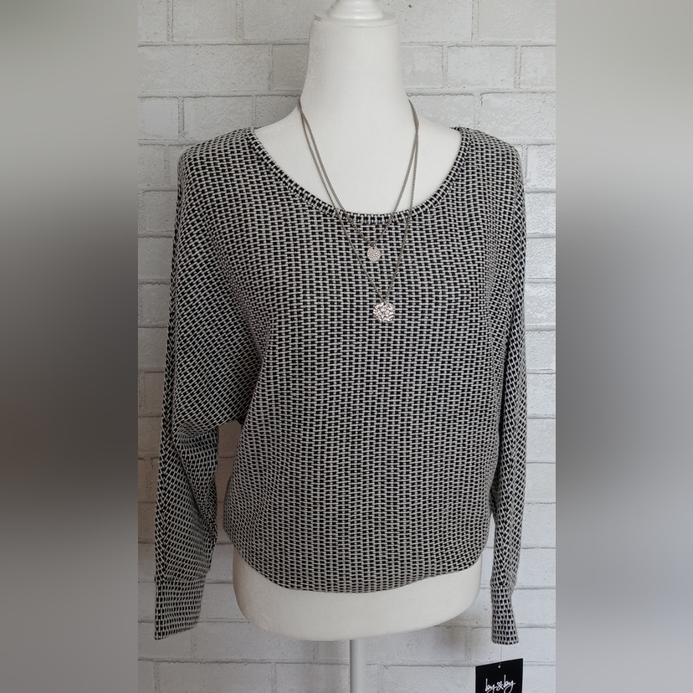 Blouse Top By & By  Girls Size Medium white And Gray Brand New Casual